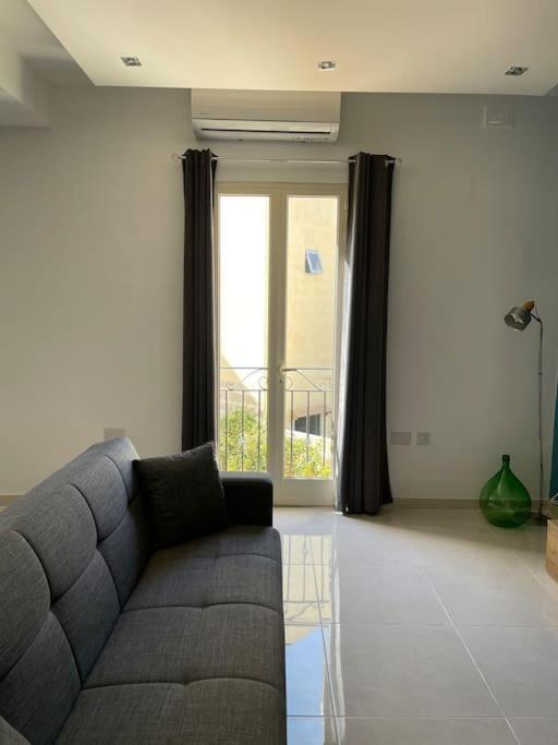 Sunset Apt Modern 1 Bedroom Apt Near The Beach Birżebbuġa Exteriér fotografie